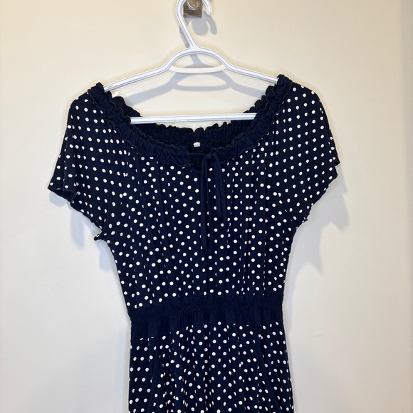 Polka Dot Blue and White Fit and Flare Dress with Ruched Crew Neck Size M - Picture 8 of 12